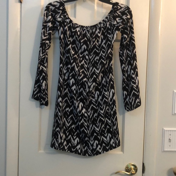 Design lab top S L&T can be worn as a short dress - Picture 1 of 3
